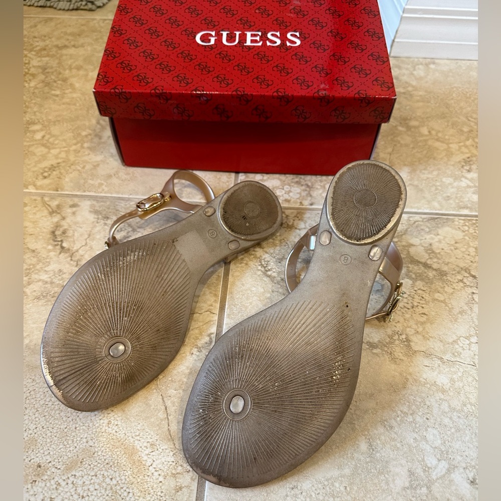 Guess Sandals for women   “Appear” Gold Jelly Sandals Size 8 women’s sandals - Picture 4 of 8